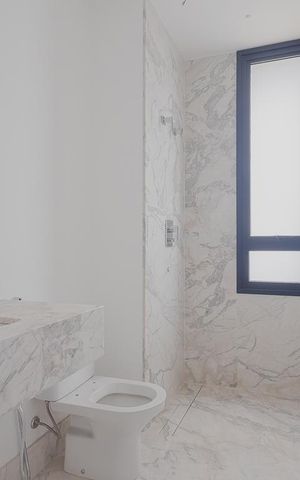 Apartamento à venda com 301m², 3 quartos e 4 vagasBanheiro da Suíte 2