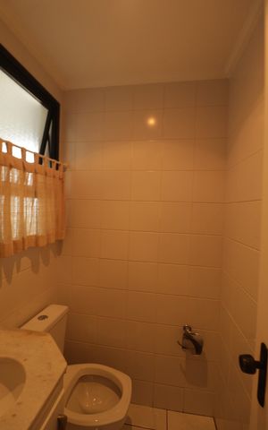 Apartamento para alugar com 100m², 3 quartos e 2 vagas Apartamento para alugar com 100m², 3 quartos e 2 vagasBanheiro de Serviço