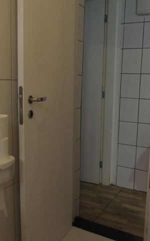 Casa à venda com 217m², 2 quartos e 4 vagasBanheiro Social