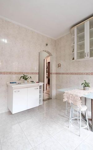 Casa à venda com 250m², 3 quartos e 3 vagasCozinha