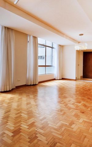 Apartamento para alugar com 127m², 3 quartos e 1 vaga Apartamento para alugar com 127m², 3 quartos e 1 vagaSala