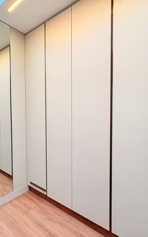 Casa de condomínio à venda com 380m², 5 quartos e 3 vagasSuíte 1 - Closet
