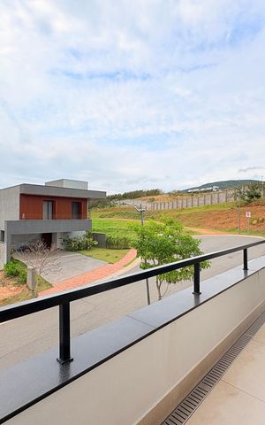 Casa de condomínio à venda com 380m², 5 quartos e 3 vagasSacada da Suíte 1