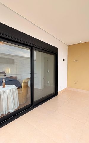 Casa de condomínio à venda com 380m², 5 quartos e 3 vagasSacada da Suíte 1