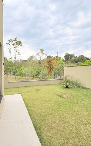 Casa de condomínio à venda com 380m², 5 quartos e 3 vagasÁrea externa