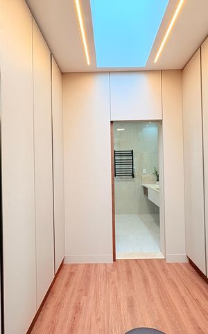 Casa de condomínio à venda com 380m², 5 quartos e 3 vagasSuíte 1 - Closet