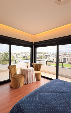 Casa de condomínio à venda com 380m², 5 quartos e 3 vagasSuíte 1