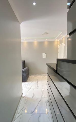 Apartamento à venda com 52m², 2 quartos e sem vaga Apartamento à venda com 52m², 2 quartos e sem vagaCorredor
