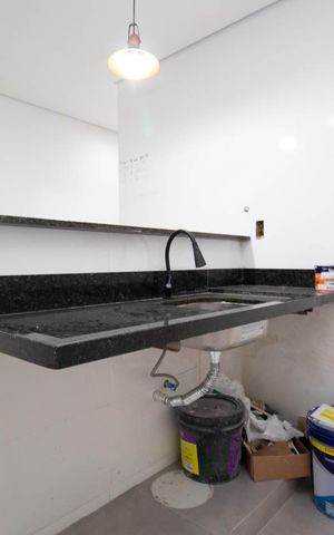 Apartamento à venda com 49m², 2 quartos e sem vaga Apartamento à venda com 49m², 2 quartos e sem vagaCozinha e Área de Serviço