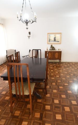 Casa para alugar com 663m², 3 quartos e 5 vagasSala