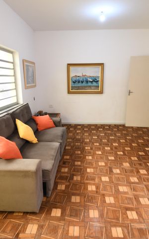 Casa para alugar com 663m², 3 quartos e 5 vagasSala de TV