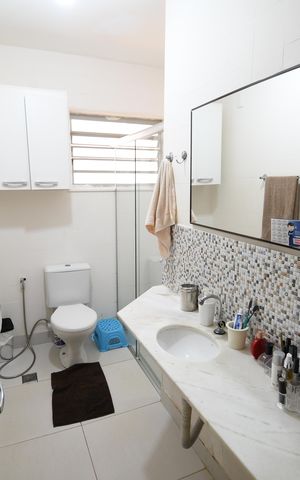 Casa para alugar com 663m², 3 quartos e 5 vagasBanheiro da Suíte 2