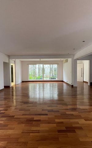 Casa de condomínio à venda com 872m², 6 quartos e 6 vagas Casa de condomínio à venda com 872m², 6 quartos e 6 vagasSala 1