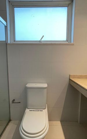 Casa de condomínio à venda com 872m², 6 quartos e 6 vagas Casa de condomínio à venda com 872m², 6 quartos e 6 vagasBanheiro Social