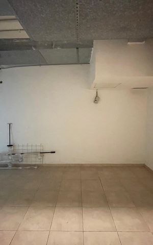 Casa de condomínio à venda com 872m², 6 quartos e 6 vagas Casa de condomínio à venda com 872m², 6 quartos e 6 vagasDepósito