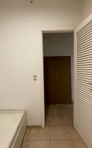 Casa de condomínio à venda com 872m², 6 quartos e 6 vagas Casa de condomínio à venda com 872m², 6 quartos e 6 vagasQuarto de Serviço 3