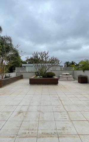 Casa de condomínio à venda com 872m², 6 quartos e 6 vagas Casa de condomínio à venda com 872m², 6 quartos e 6 vagasTerraço