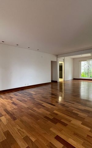 Casa de condomínio à venda com 872m², 6 quartos e 6 vagas Casa de condomínio à venda com 872m², 6 quartos e 6 vagasSala 1