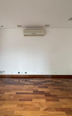 Casa de condomínio à venda com 872m², 6 quartos e 6 vagas Casa de condomínio à venda com 872m², 6 quartos e 6 vagasSala 2