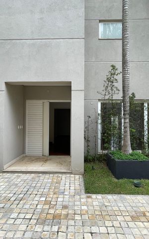 Casa de condomínio à venda com 872m², 6 quartos e 6 vagas Casa de condomínio à venda com 872m², 6 quartos e 6 vagasFachada