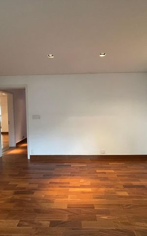Casa de condomínio à venda com 872m², 6 quartos e 6 vagas Casa de condomínio à venda com 872m², 6 quartos e 6 vagasSuíte 3