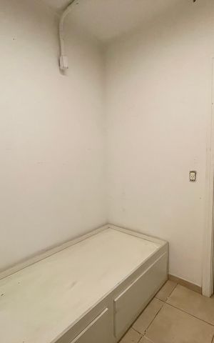 Casa de condomínio à venda com 872m², 6 quartos e 6 vagas Casa de condomínio à venda com 872m², 6 quartos e 6 vagasQuarto de Serviço 3