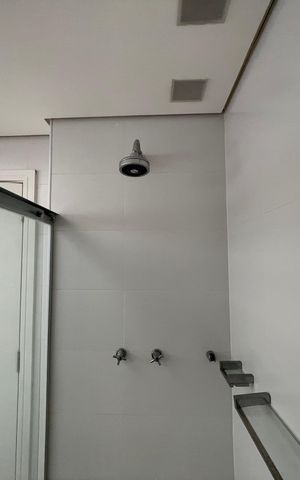 Casa de condomínio à venda com 872m², 6 quartos e 6 vagas Casa de condomínio à venda com 872m², 6 quartos e 6 vagasBanheiro da Suíte 1