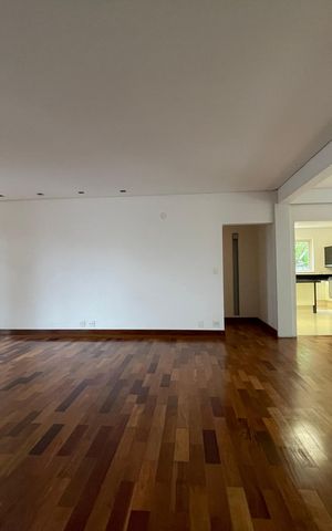 Casa de condomínio à venda com 872m², 6 quartos e 6 vagas Casa de condomínio à venda com 872m², 6 quartos e 6 vagasSala 1