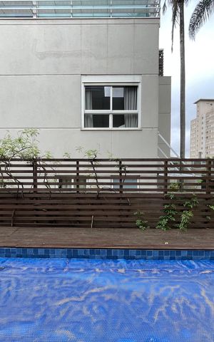 Casa de condomínio à venda com 872m², 6 quartos e 6 vagas Casa de condomínio à venda com 872m², 6 quartos e 6 vagasPiscina