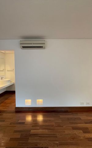Casa de condomínio à venda com 872m², 6 quartos e 6 vagas Casa de condomínio à venda com 872m², 6 quartos e 6 vagasSuíte 2