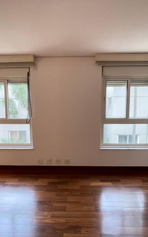 Casa de condomínio à venda com 872m², 6 quartos e 6 vagas Casa de condomínio à venda com 872m², 6 quartos e 6 vagasSuíte 2