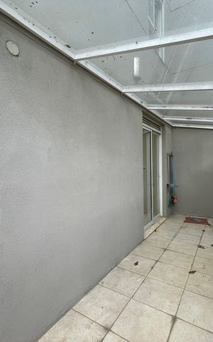 Casa de condomínio à venda com 872m², 6 quartos e 6 vagas Casa de condomínio à venda com 872m², 6 quartos e 6 vagasEntrada de serviço