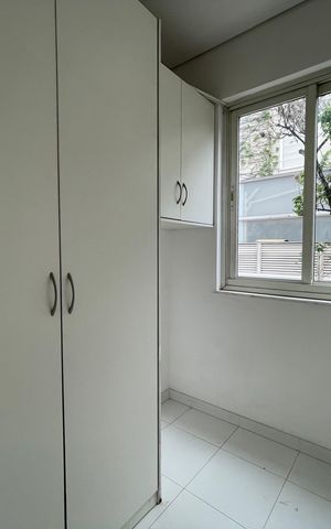 Casa de condomínio à venda com 872m², 6 quartos e 6 vagas Casa de condomínio à venda com 872m², 6 quartos e 6 vagasQuarto de Serviço 1