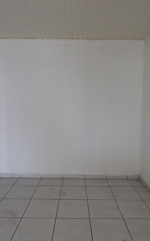 Casa para alugar com 80m², 2 quartos e 1 vagaSala