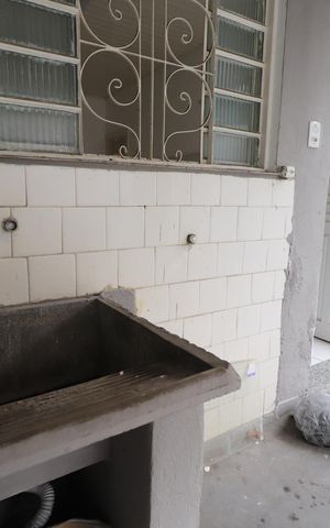 Casa para alugar com 80m², 2 quartos e 1 vagaÁrea de Serviço