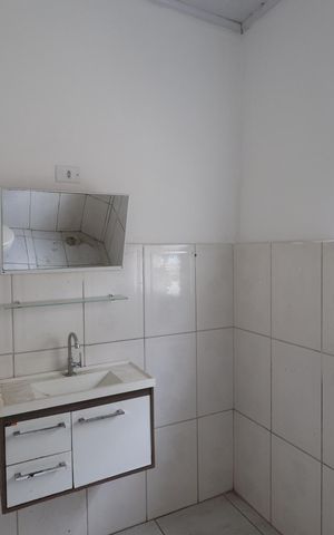 Casa para alugar com 80m², 2 quartos e 1 vagaBanheiro
