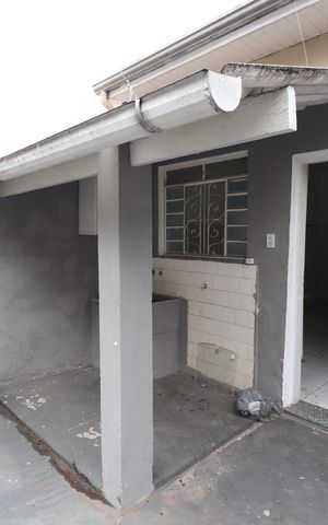 Casa para alugar com 80m², 2 quartos e 1 vagaÁrea de Serviço