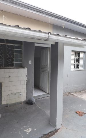 Casa para alugar com 80m², 2 quartos e 1 vagaÁrea de Serviço