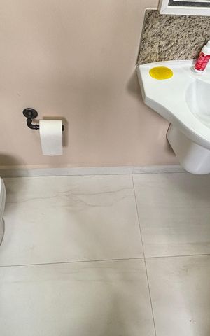 Casa à venda com 230m², 3 quartos e 5 vagas Casa à venda com 230m², 3 quartos e 5 vagasBanheiro da Suíte 2