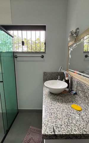Casa à venda com 230m², 3 quartos e 5 vagas Casa à venda com 230m², 3 quartos e 5 vagasBanheiro Social