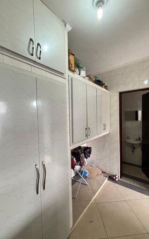 Casa à venda com 230m², 3 quartos e 5 vagas Casa à venda com 230m², 3 quartos e 5 vagasÁrea de Serviço
