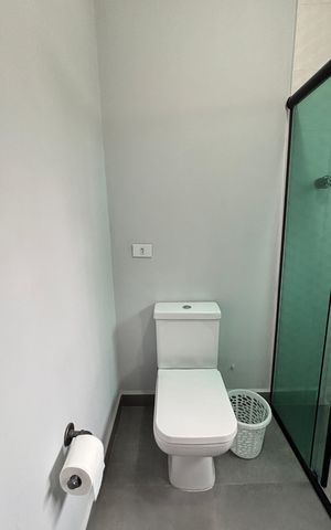 Casa à venda com 230m², 3 quartos e 5 vagas Casa à venda com 230m², 3 quartos e 5 vagasBanheiro Social