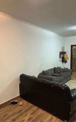 Casa à venda com 230m², 3 quartos e 5 vagas Casa à venda com 230m², 3 quartos e 5 vagasSala