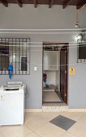 Casa à venda com 230m², 3 quartos e 5 vagas Casa à venda com 230m², 3 quartos e 5 vagasQuintal