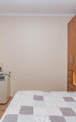 Casa à venda com 100m², 3 quartos e 2 vagasSuíte