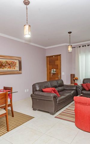 Casa à venda com 100m², 3 quartos e 2 vagasSala