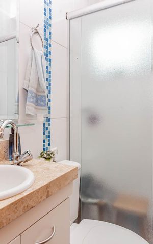 Casa à venda com 100m², 3 quartos e 2 vagasBanheiro Social