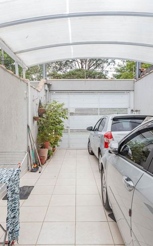 Casa à venda com 100m², 3 quartos e 2 vagasGaragem