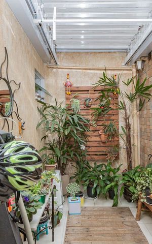 Casa à venda com 100m², 3 quartos e 2 vagasSala/Jardim de inverno