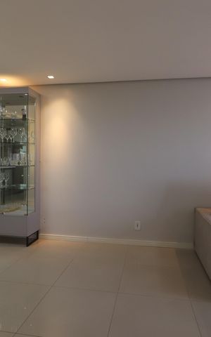 Apartamento à venda com 66m², 2 quartos e 1 vagaSala